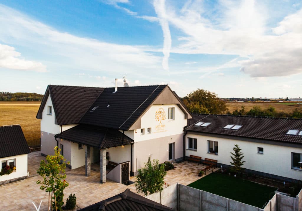 SENIOR CARE SEREĎ