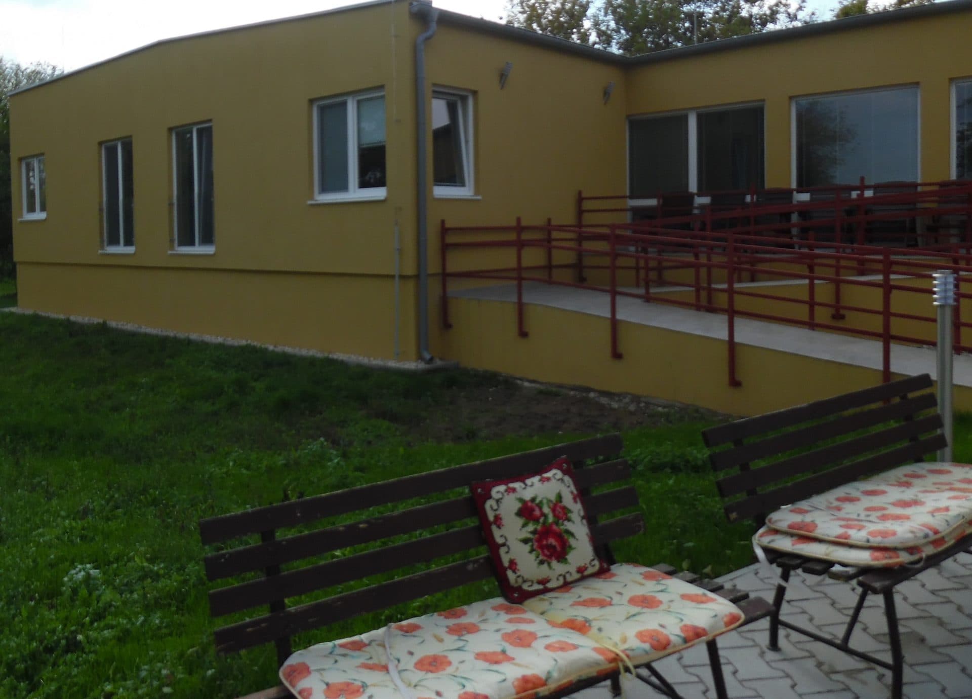 CEDRON SENIOR Mojmírovce, n.o.